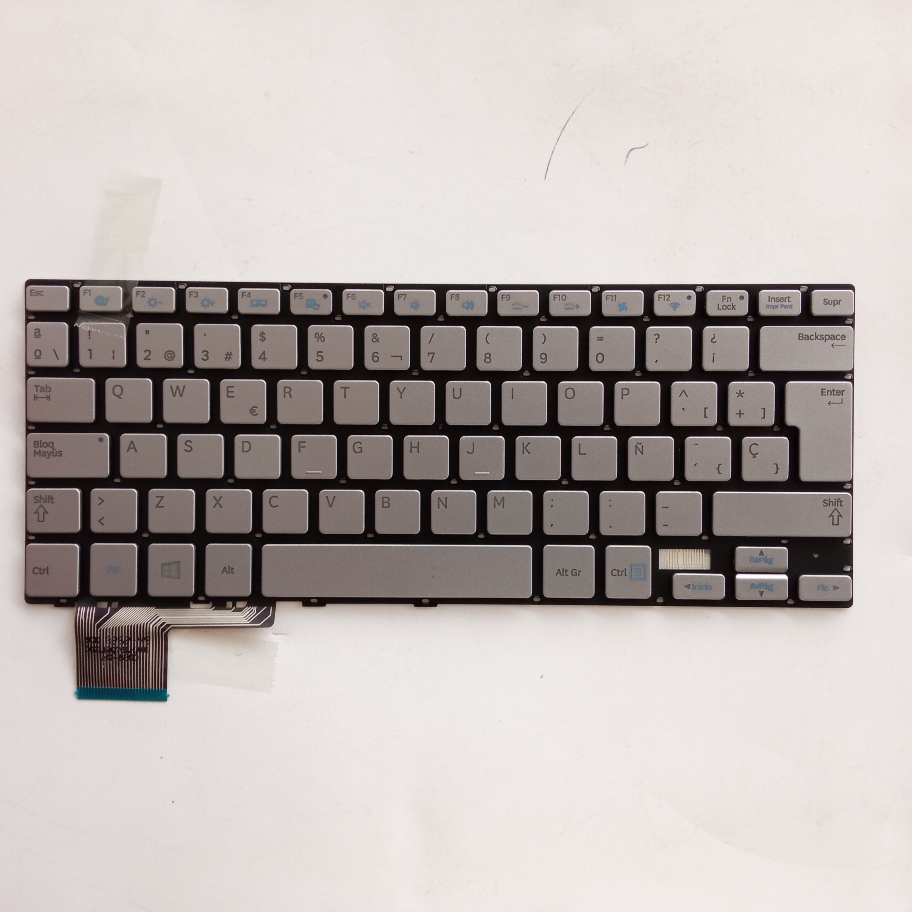 Picture of New Replacement Laptop Keyboard For SAMSUNG 730U3 SILVER Backlit SP Layout